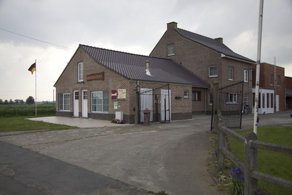 Breeden Steeger Hoeve Lichtervelde ภายนอก รูปภาพ